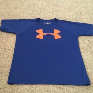 Youth Medium Under Armour T-shirt
